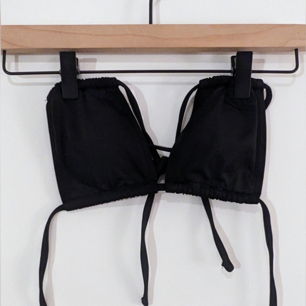 NWOT Nasty Gal adjustable bikini top in black SIZE 0 minimum coverage
